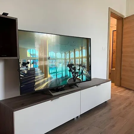 Apartment уют,спокойствие,сигурност на метри от плажа