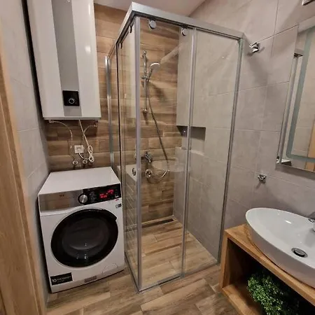 Apartament уют,спокойствие,сигурност на метри от плажа