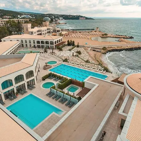 уют,спокойствие,сигурност на метри от плажа