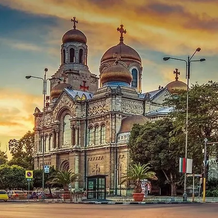 уют,спокойствие,сигурност на метри от плажа Apartmán *