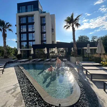 уют,спокойствие,сигурност на метри от плажа