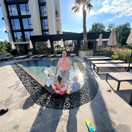 уют,спокойствие,сигурност на метри от плажа Apartament